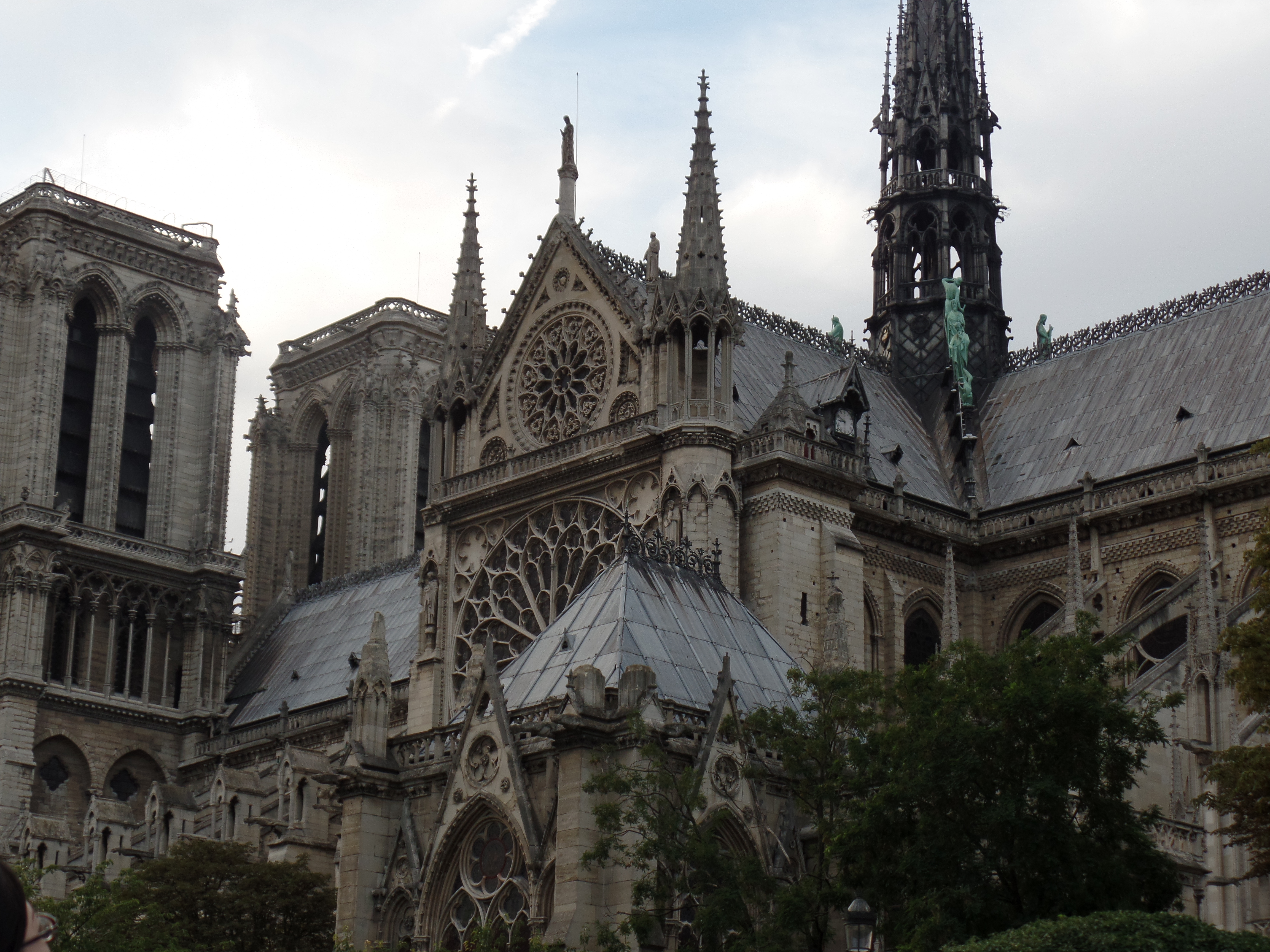 Notre Dame side view